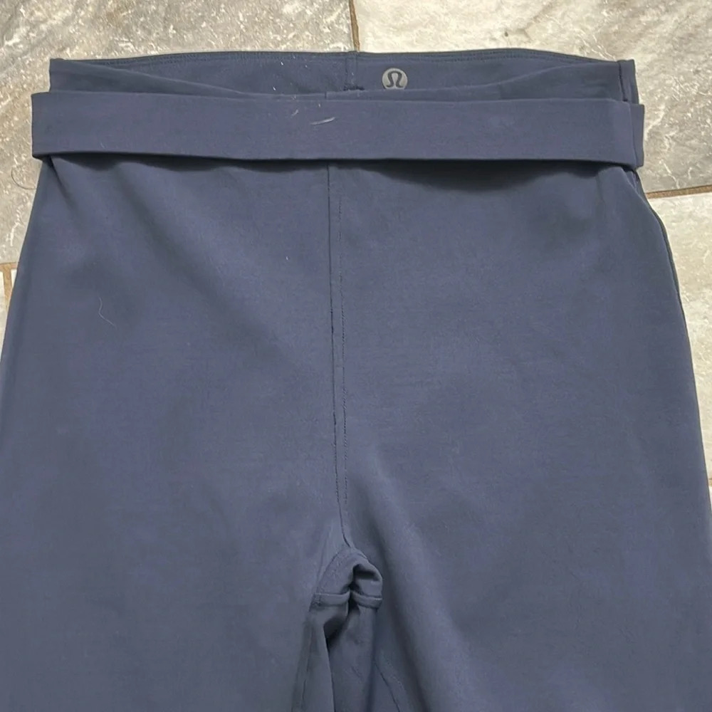 Lululemon Navy Open Knee Leggings‎